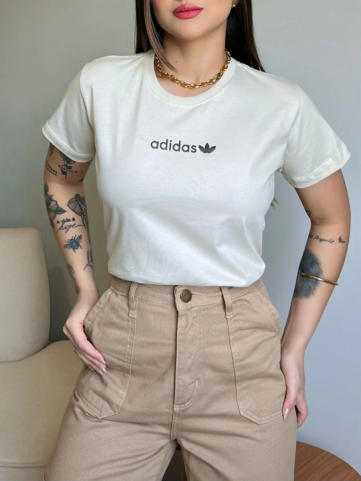 T-SHIRT ADIDAS C/GLITTER - BEGE NATURAL