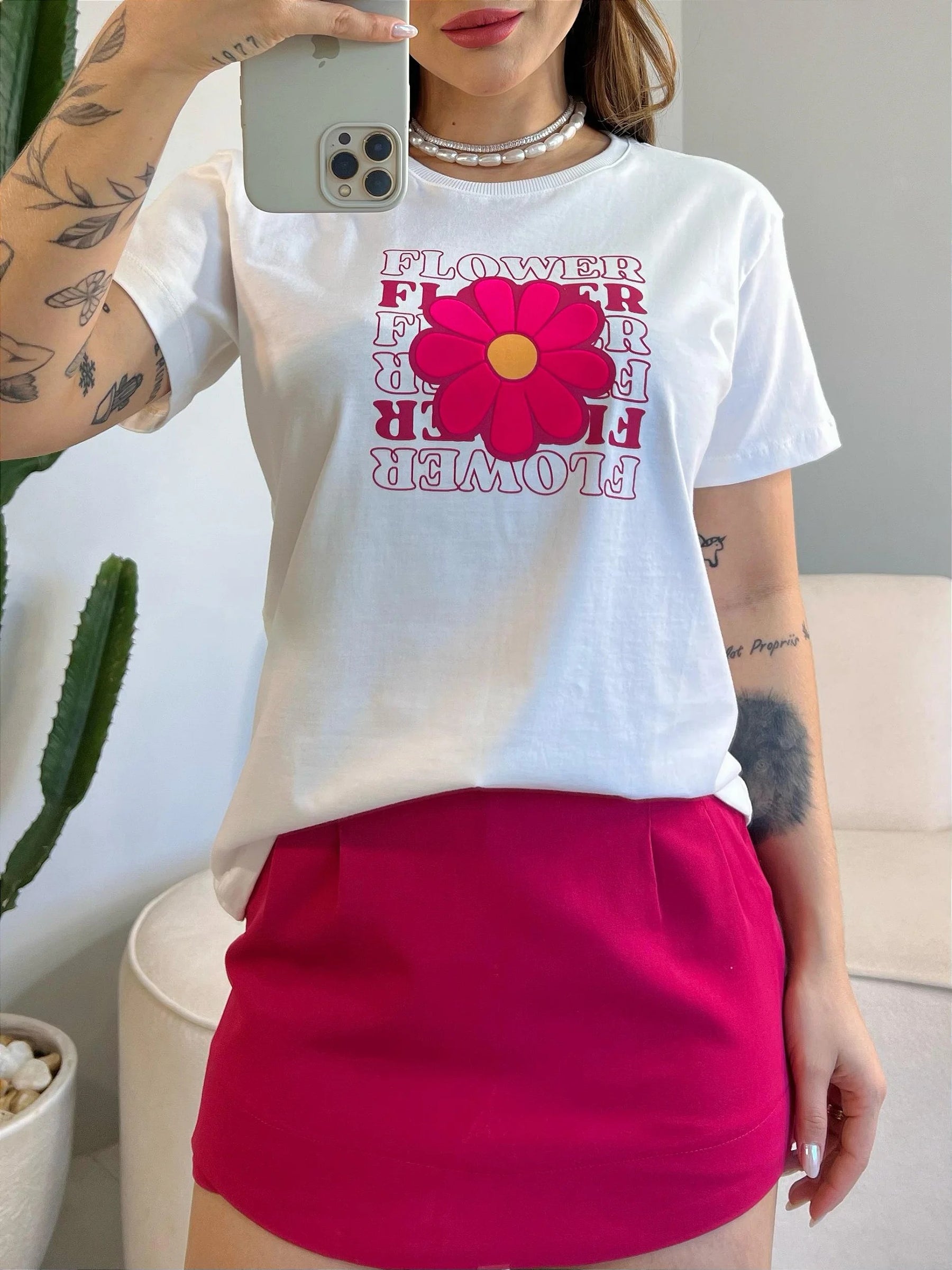 T-SHIRT FLOWER VELUDO - OFF WHITE