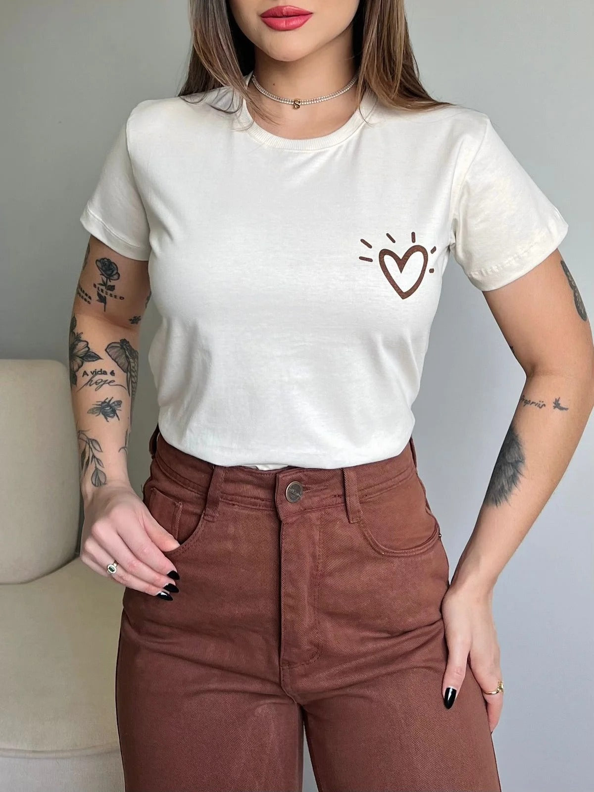 T-SHIRT ILUMINADA - BEGE NATURAL