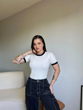 T-SHIRT CANELADA BICOLOR - OFF WHITE