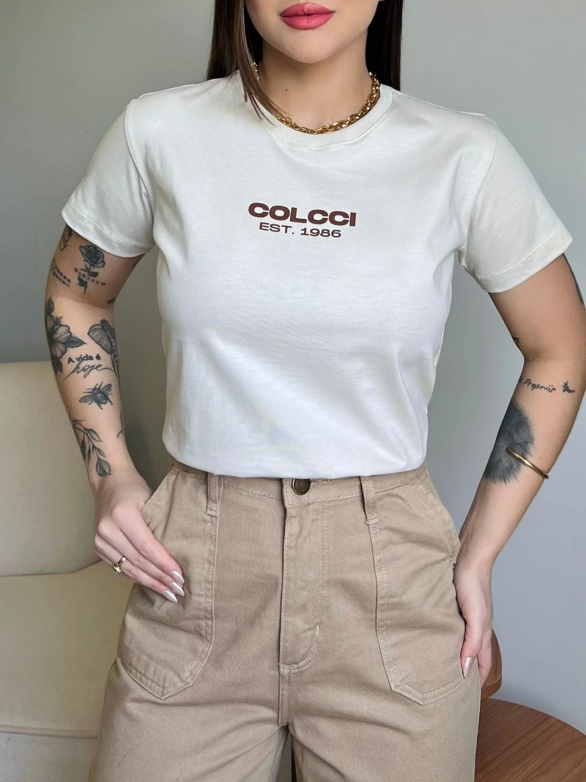 T-SHIRT COLCCI EST 1986 - BEGE NATURAL